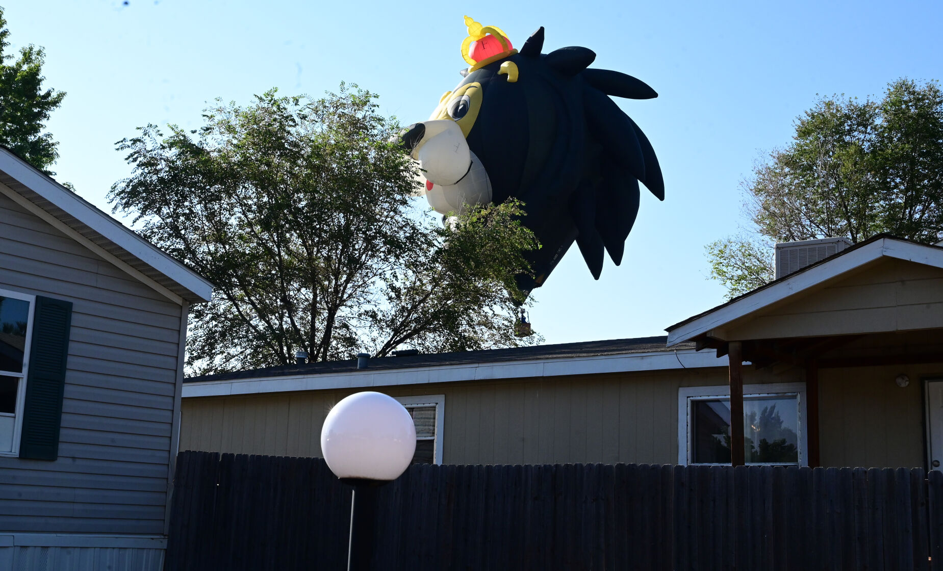 090721-news-balloons 12.JPG